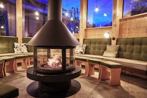 Couples treatment room(s), sauna, body treatments, hydrotherapy