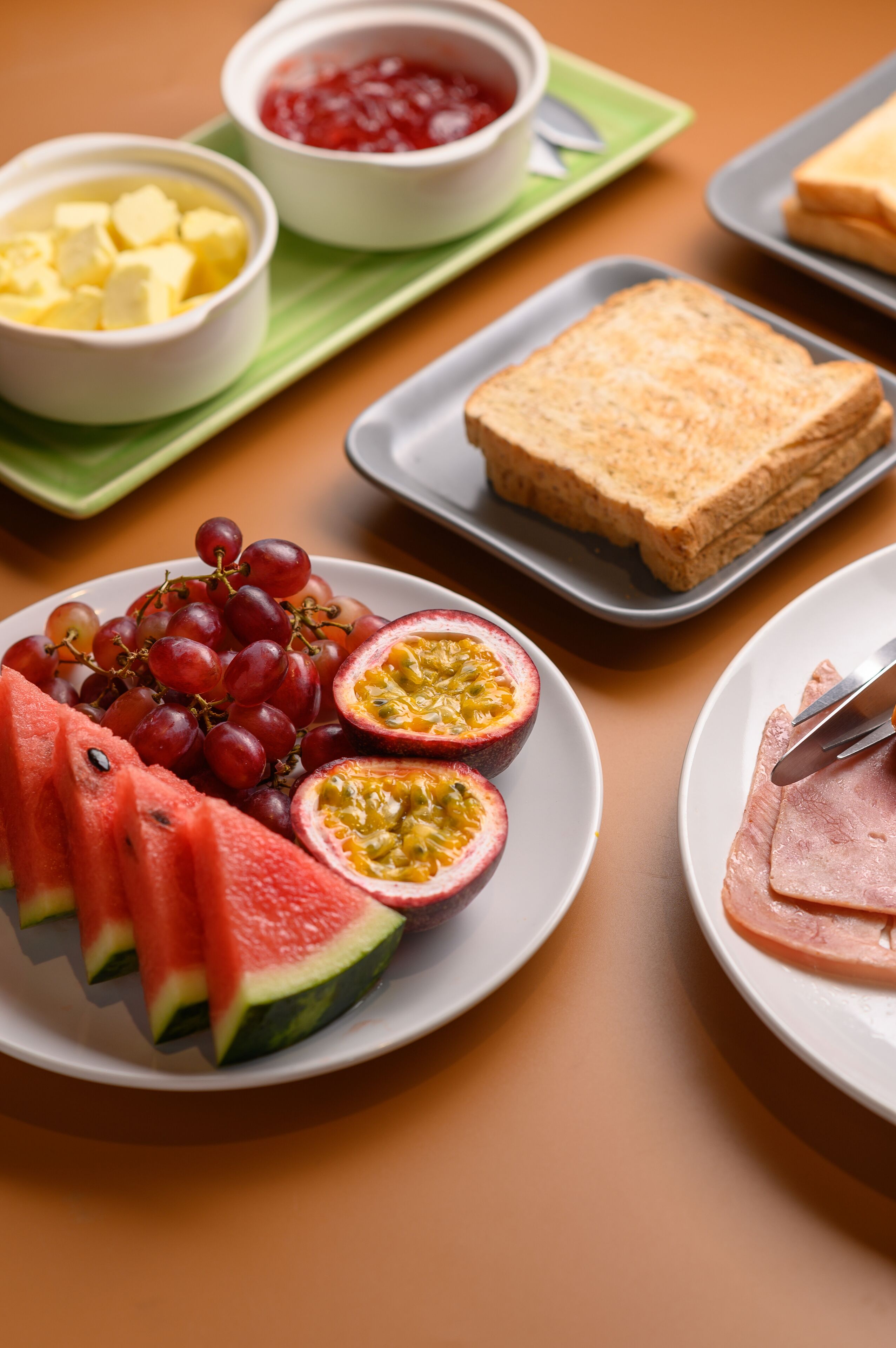 daily buffet breakfast (thb 200 per person)