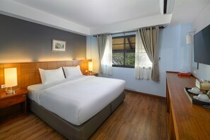 Minibar, in-room safe, desk, soundproofing - Estia Chiang Mai Boutique Hotel (Chiang Mai)