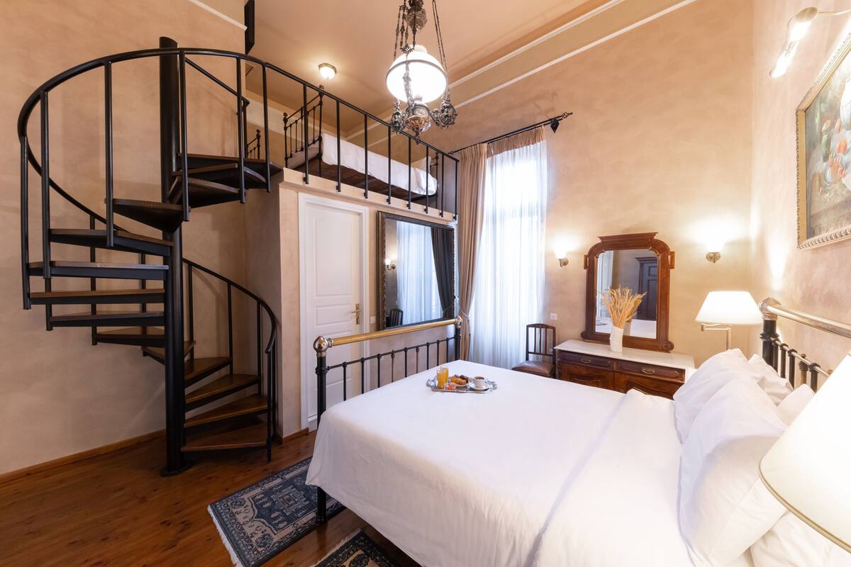 quadruple room | minibar, in-room safe, free wifi, bed sheets