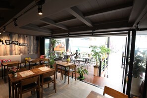 Nhà hàng