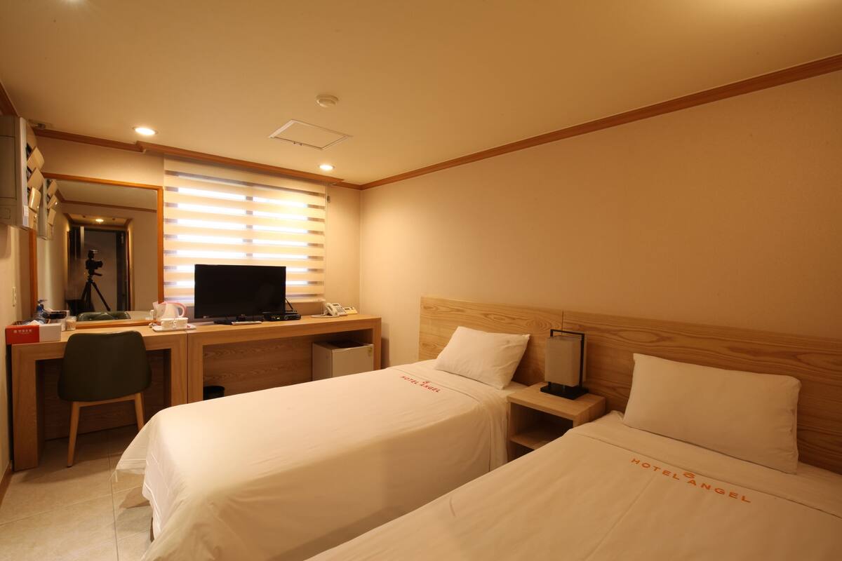 객실 내 금고, 무료 WiFi