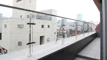 皇室套房, 2 張標準雙人床, 城市景 | 陽台