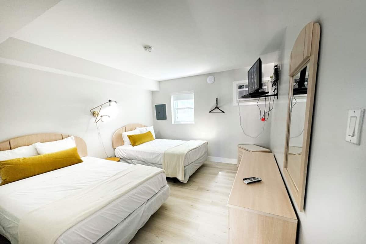 Standard Room, 2 Double Beds | Free WiFi, bed sheets