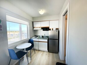 Private kitchen - Coliseum Ocean Resort (Wildwood Crest)