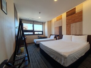 Phòng 3 | Trang trí khác biệt, trang bị nội thất với thiết kế riêng biệt