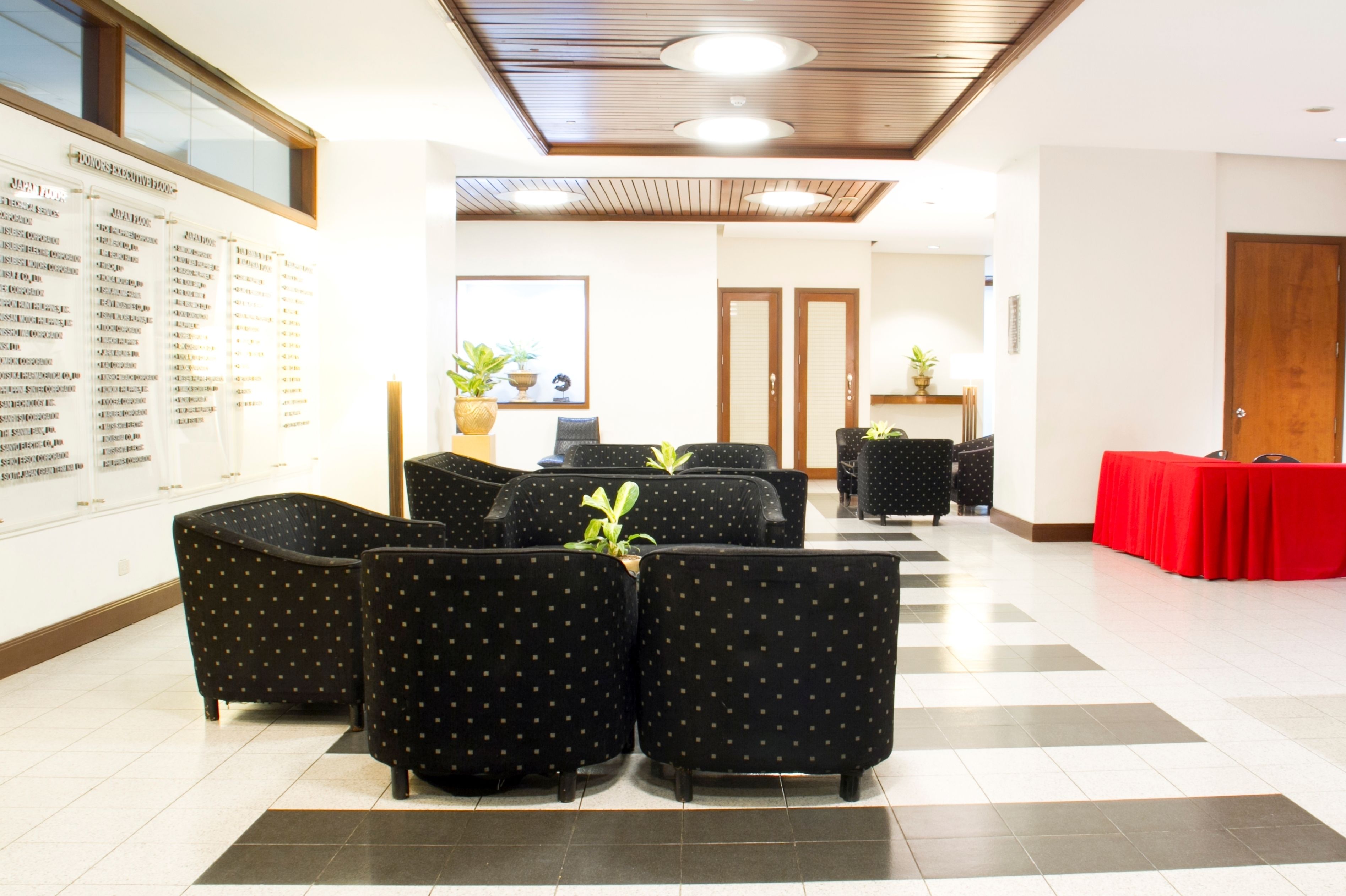 Coin salon dans le hall
