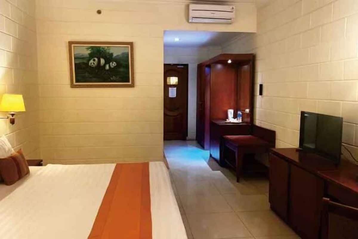 1 bedroom, desk, free WiFi