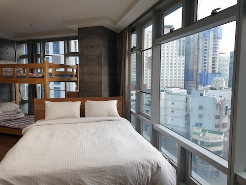 Popcorn Hostel Haeundae
