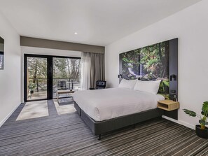 Premium Room, 1 King Bed