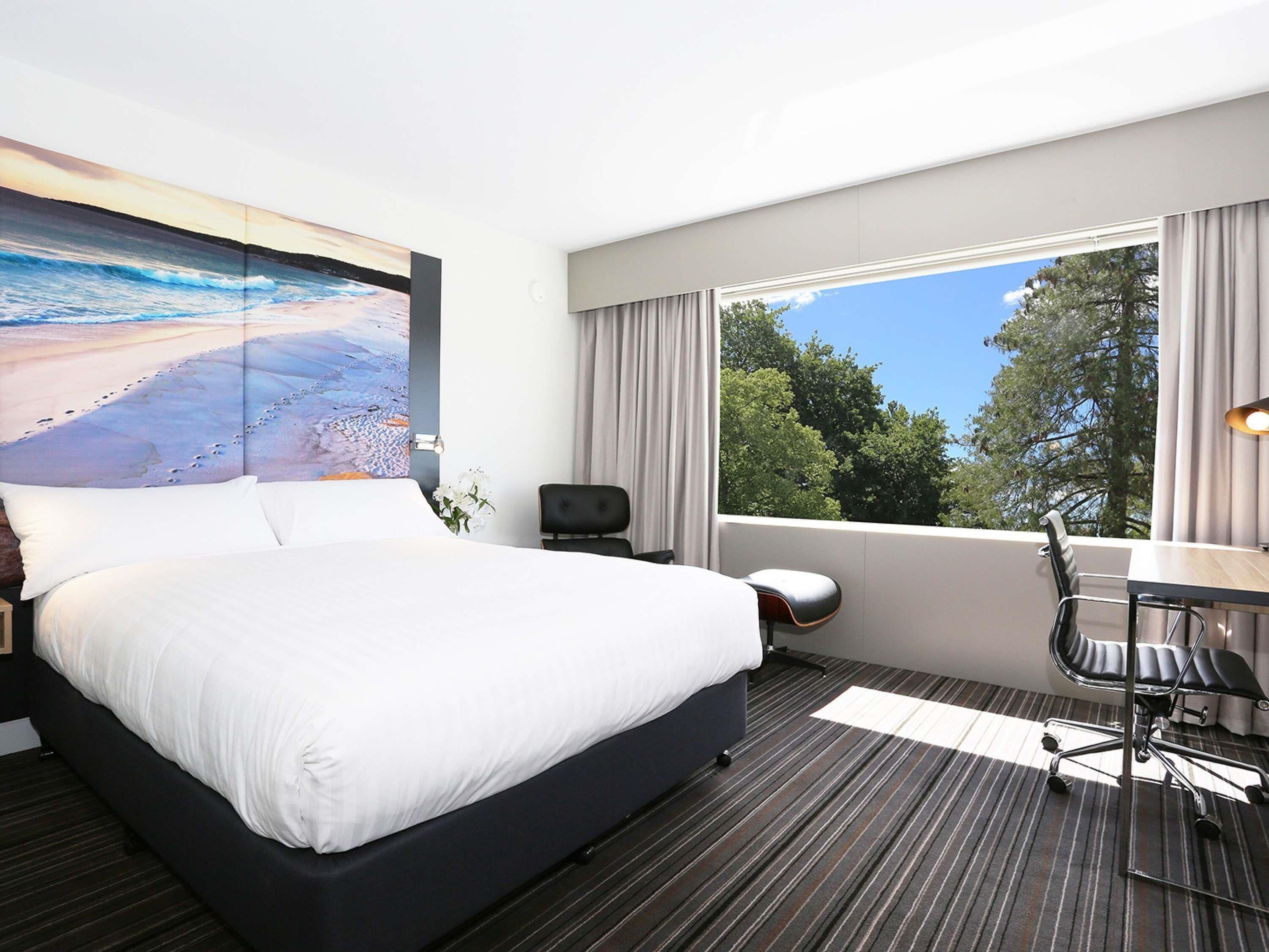Standard Room, 1 King Bed, City View | Premium bedding, down comforters, minibar, desk