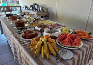 Tägliches inbegriffenes Frühstücksbuffet