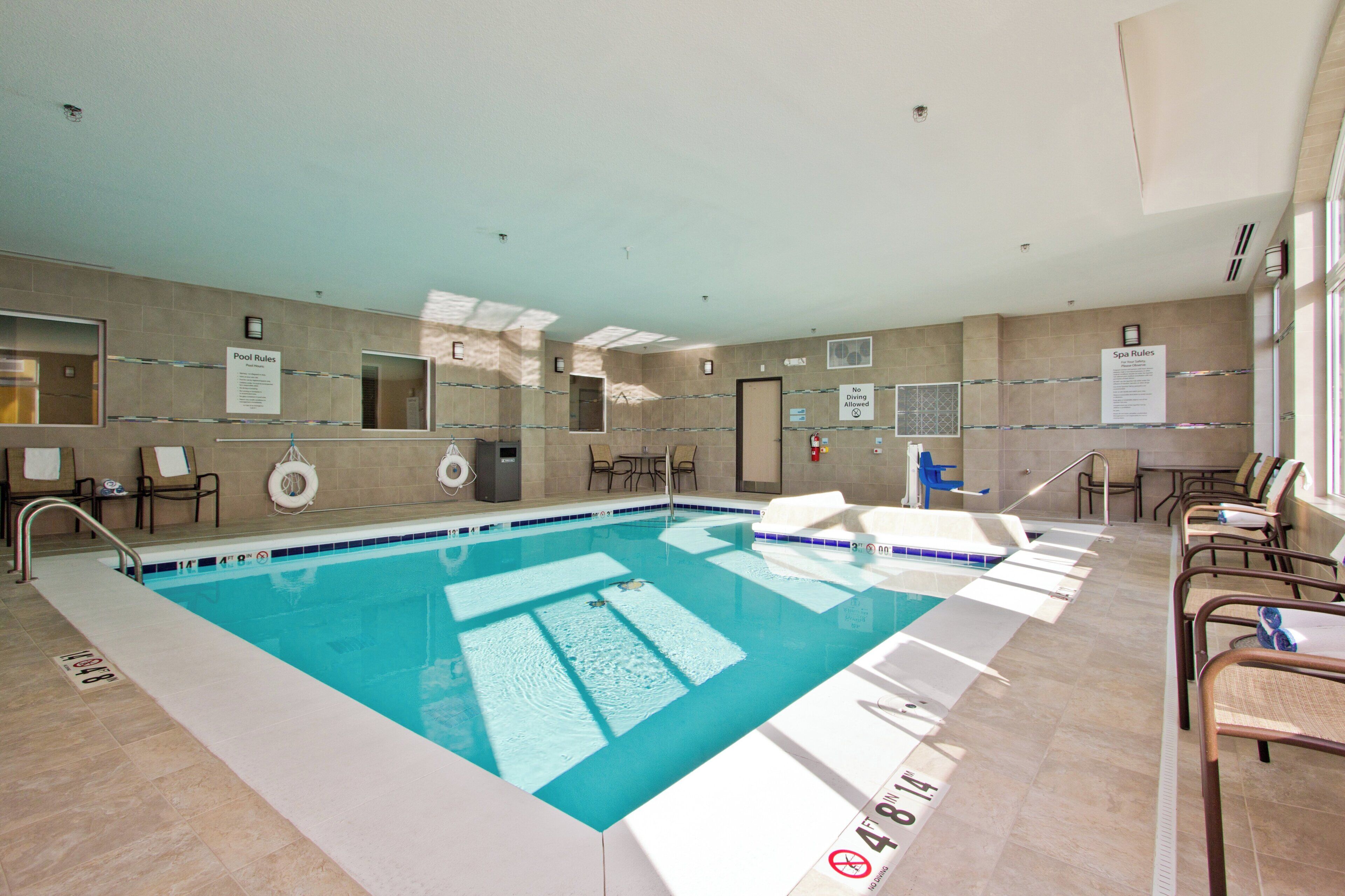 Photo - Holiday Inn Express and Suites Denver East Peoria Street by IHG