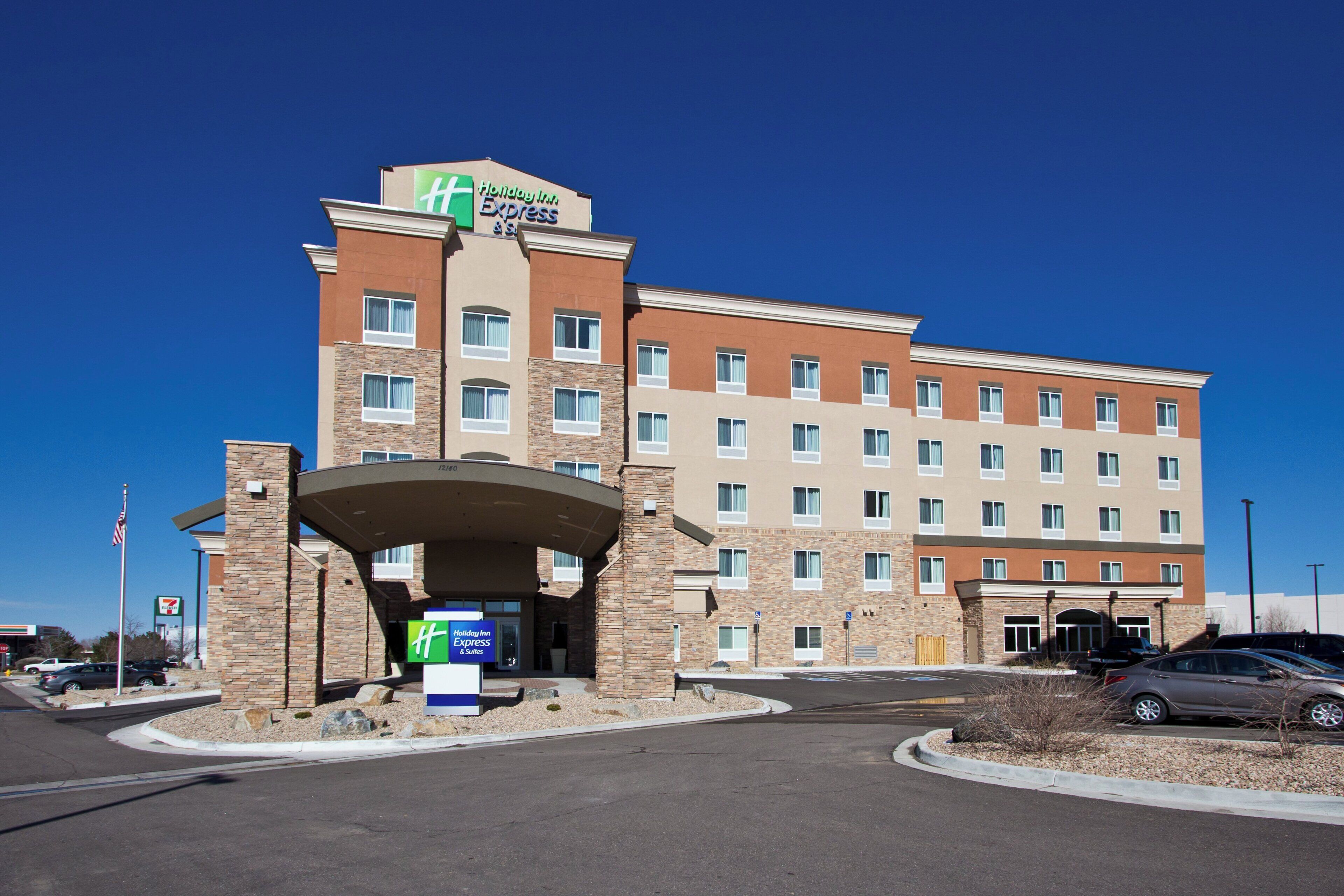 Photo - Holiday Inn Express and Suites Denver East Peoria Street by IHG