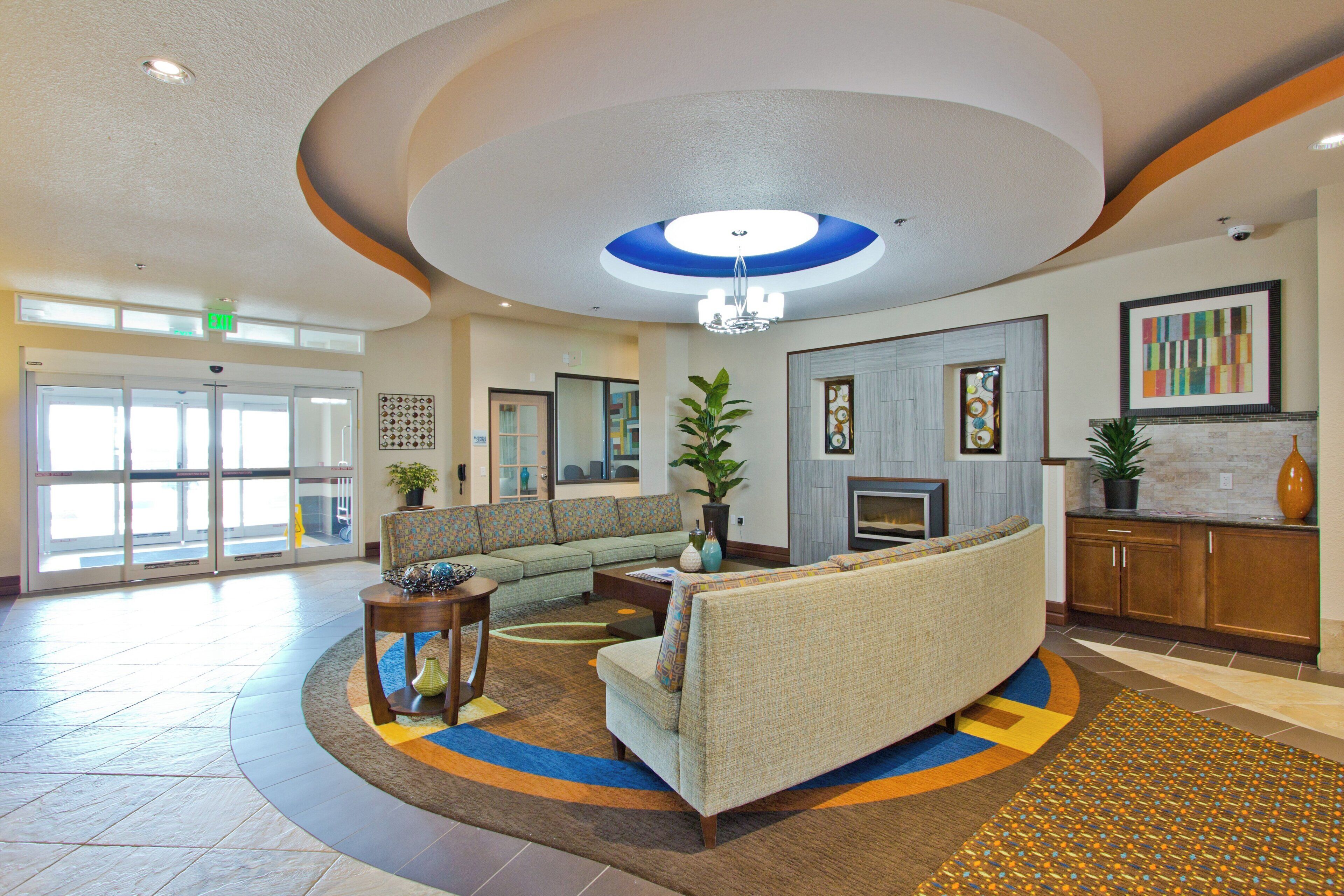 Photo - Holiday Inn Express and Suites Denver East Peoria Street by IHG