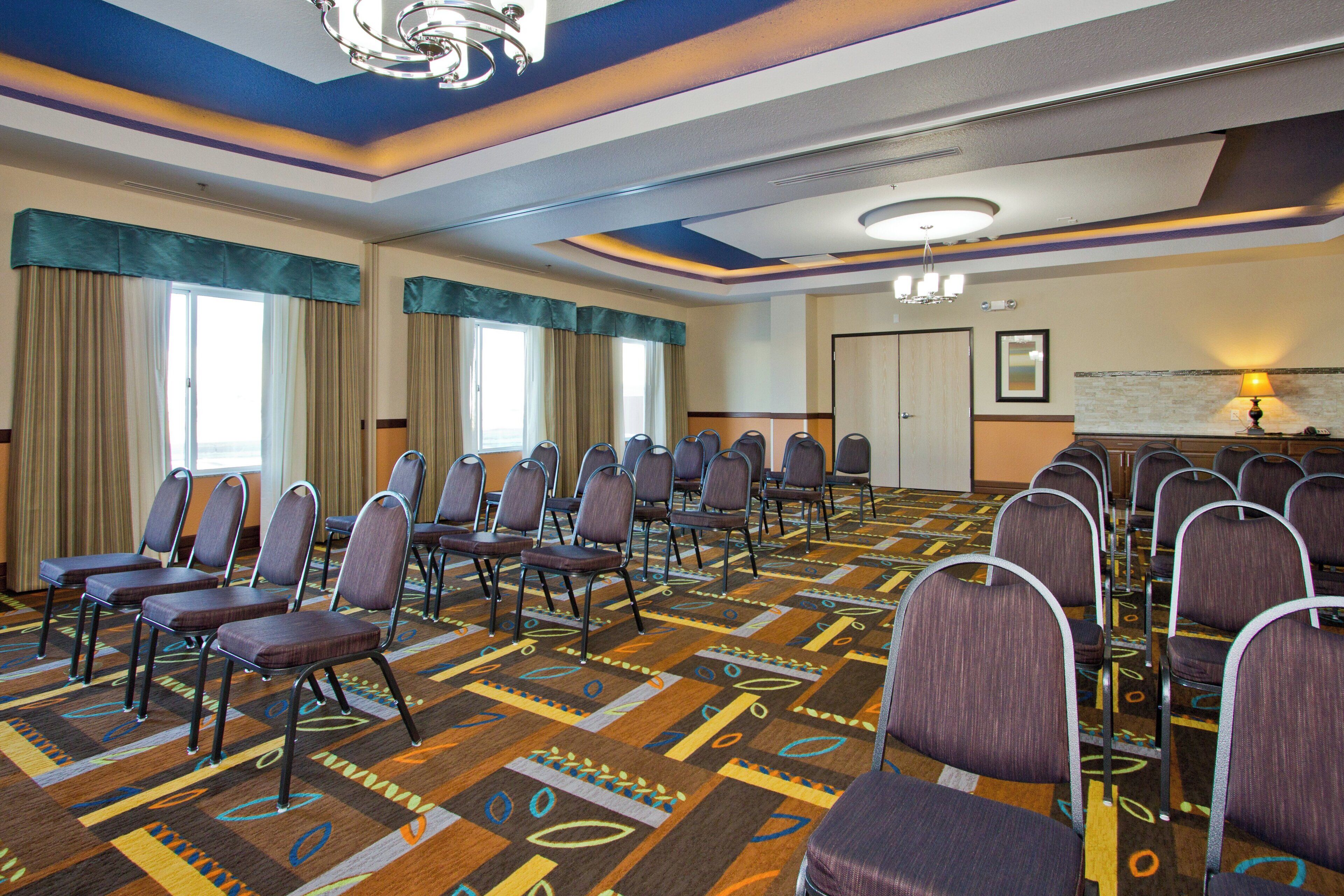 Photo - Holiday Inn Express and Suites Denver East Peoria Street by IHG