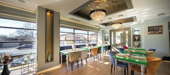 Phoenicia Comfort Hotel