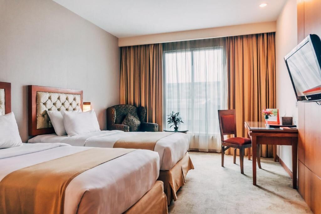 Hochwertige Bettwaren, Minibar, Zimmersafe, Schreibtisch