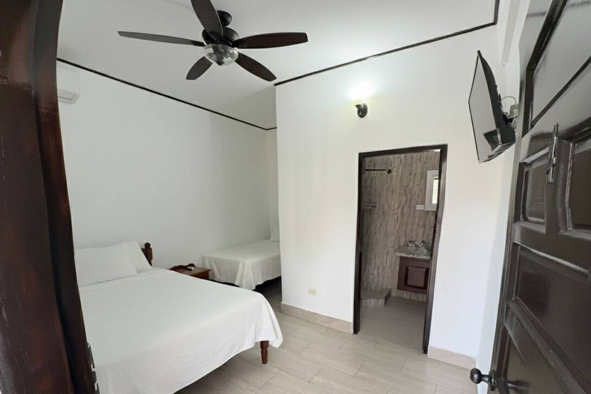 Wifi gratis, decoración personalizada y muebles diferentes 