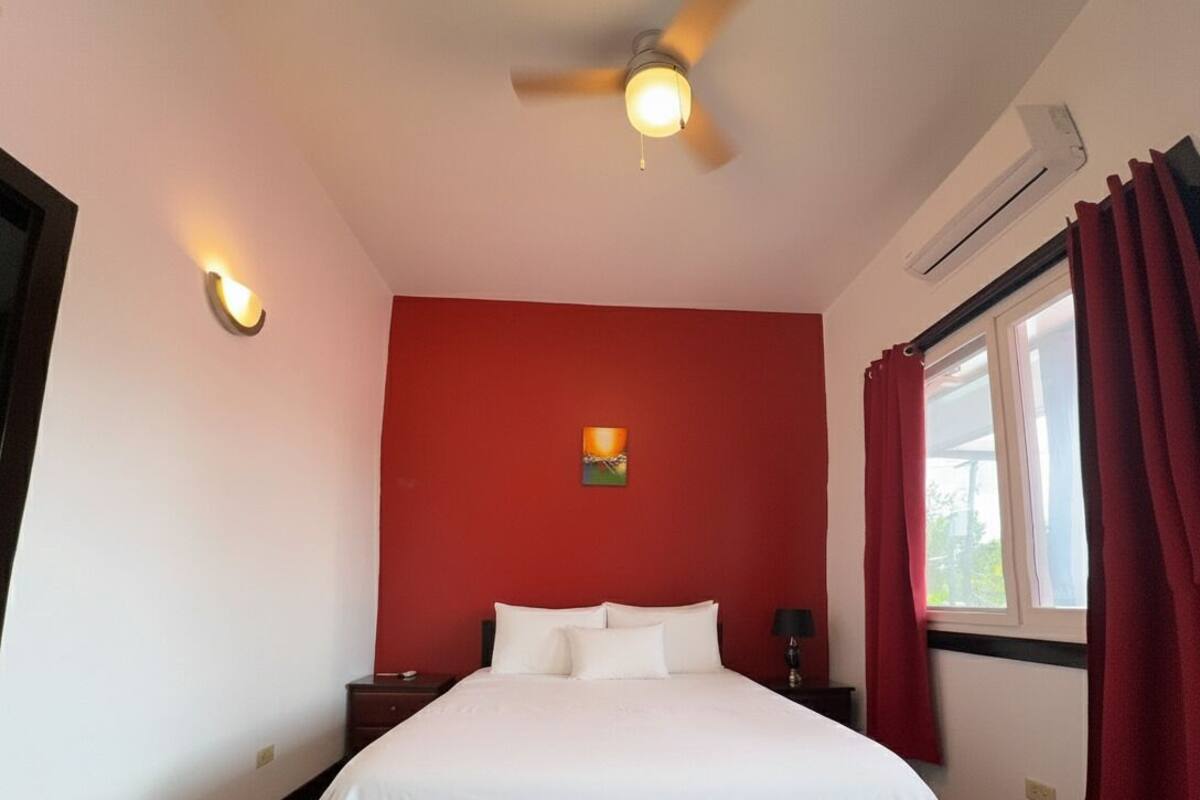 Wifi gratis, decoración personalizada y muebles diferentes 