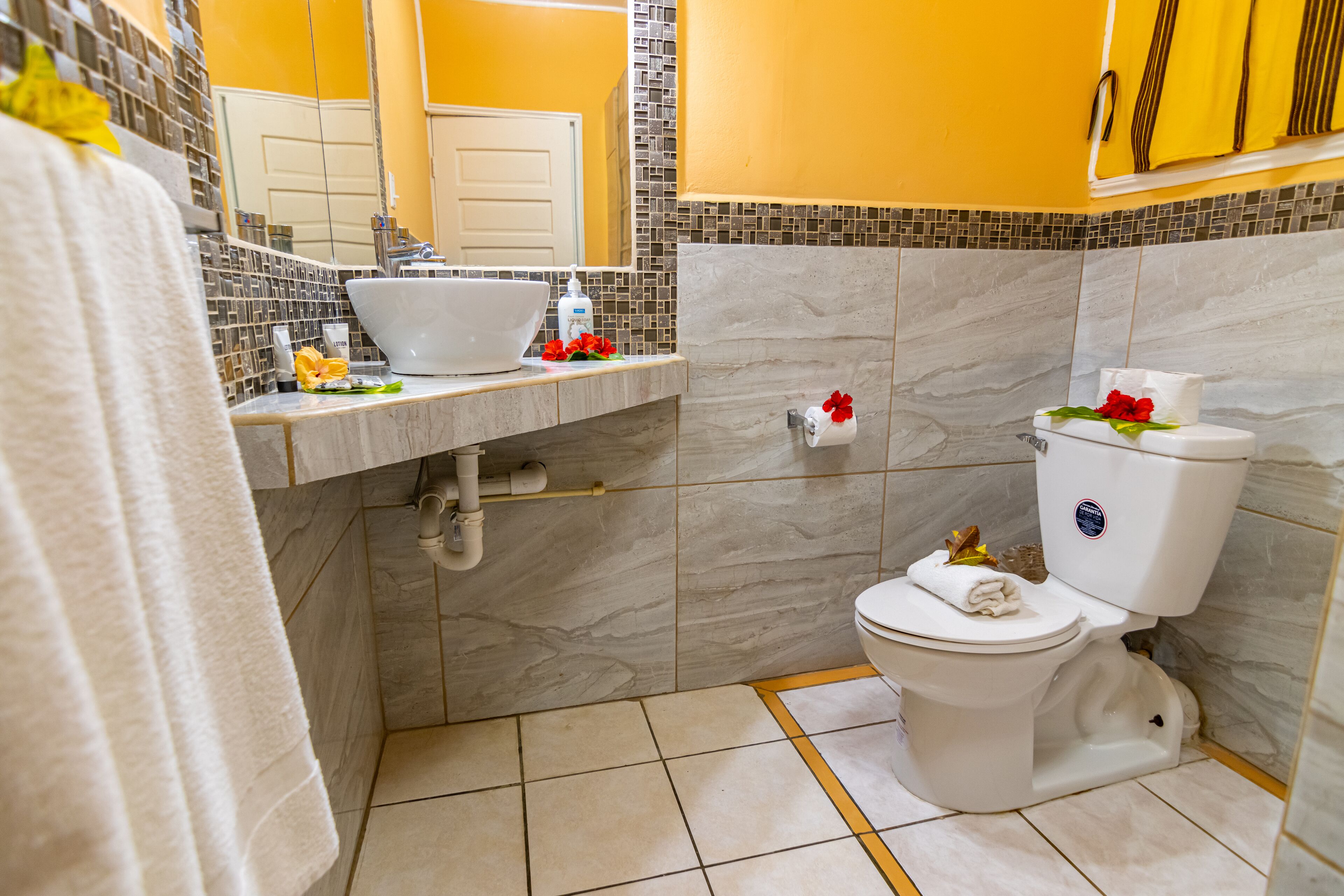 standard room | bathroom | shower, free toiletries, towels