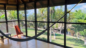 Cabaña estándar | Escritorio, ropa de cama y acceso para silla de ruedas