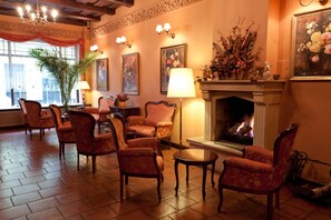 Lobby sitting area - Hotel Petite Fleur - Adults only (Torun)