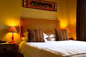 In-room safe, iron/ironing board, free WiFi - iKhaya Boutique Hotel (Cape Town)