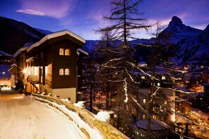 ا لمنشأة من الخارج