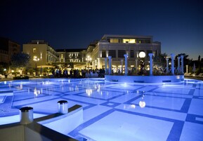Indoor pool, outdoor pool