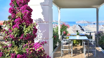 Beach bar