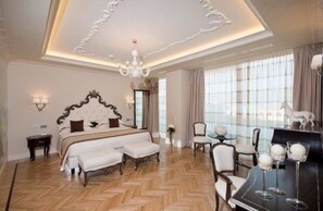 In-room safe, desk, soundproofing, cribs/infant beds