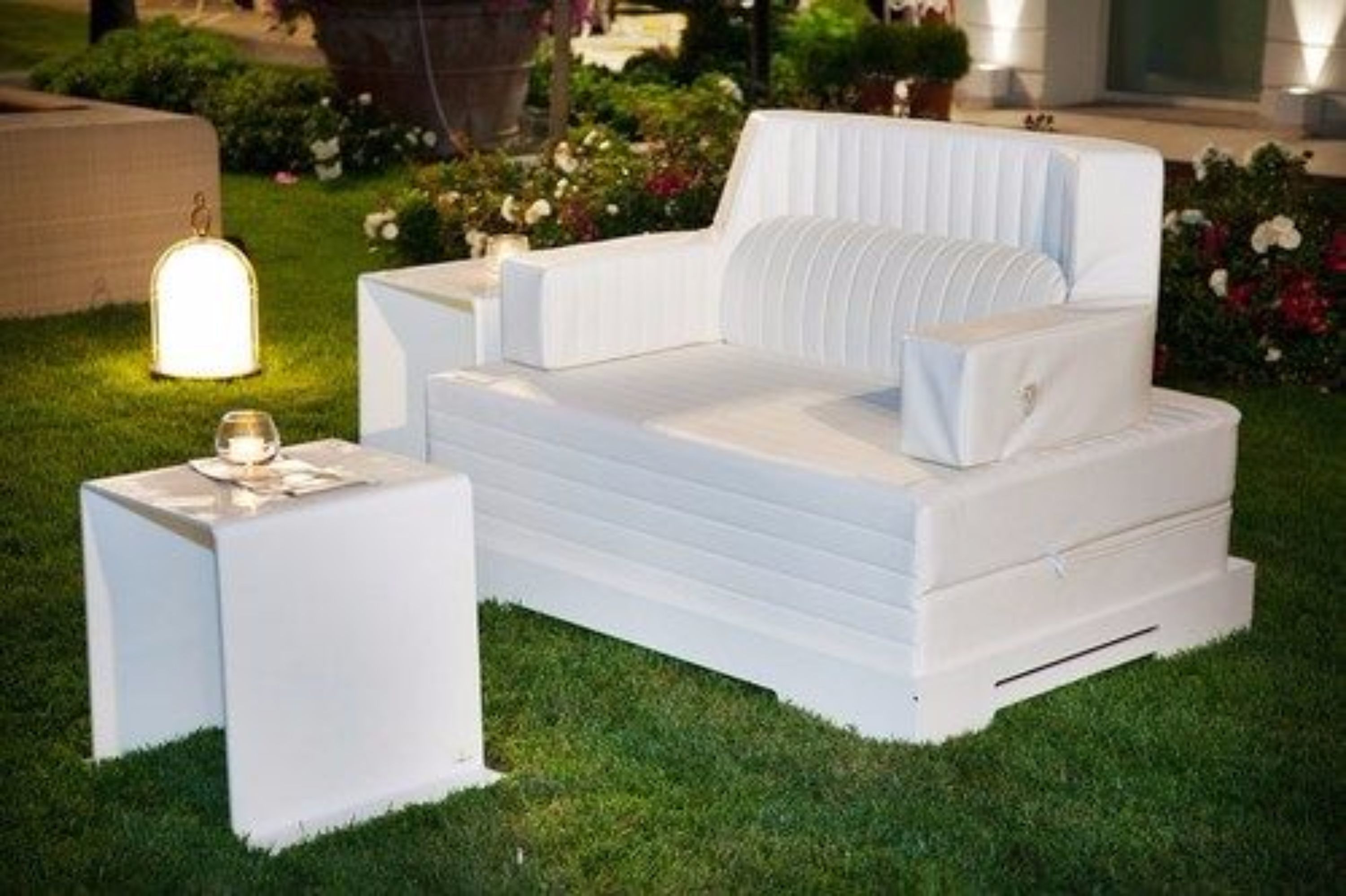 outdoor banquet area