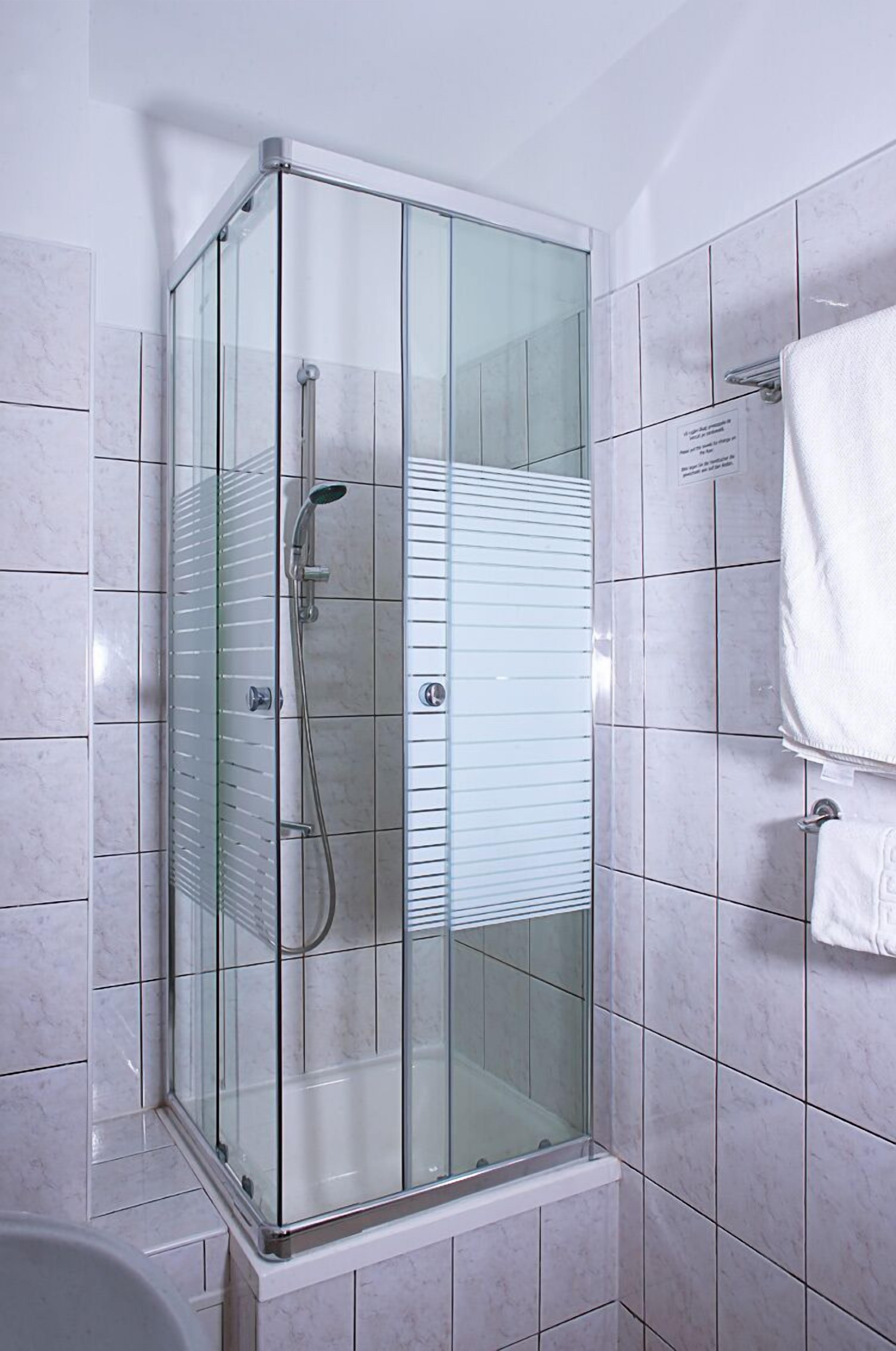 double or twin  | bathroom shower