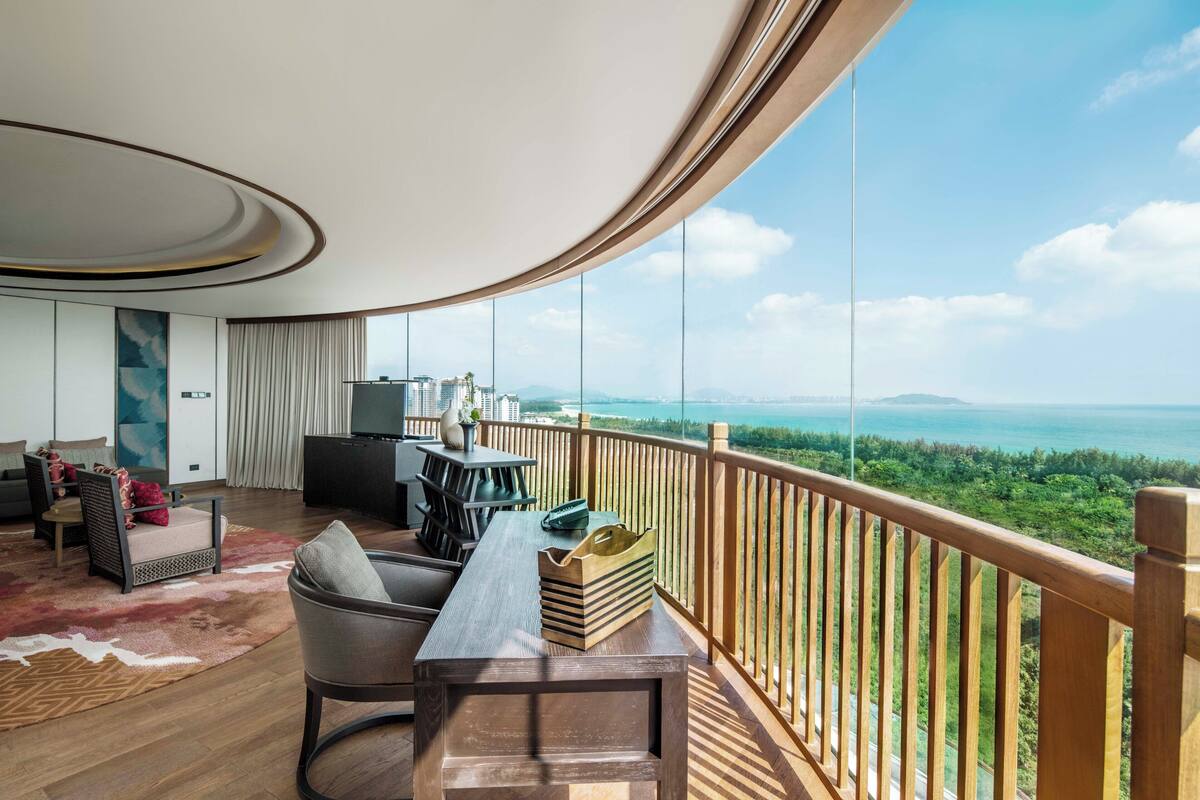 Presidential Suite, Sea View (Up to 6 Guests) | Minibar, in-room safe, desk, blackout curtains