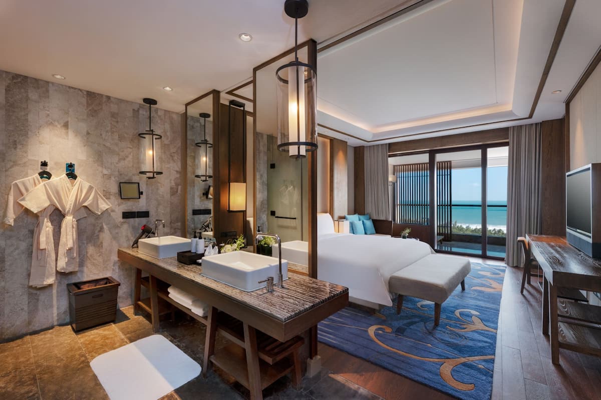 Minibar, in-room safe, desk, blackout curtains