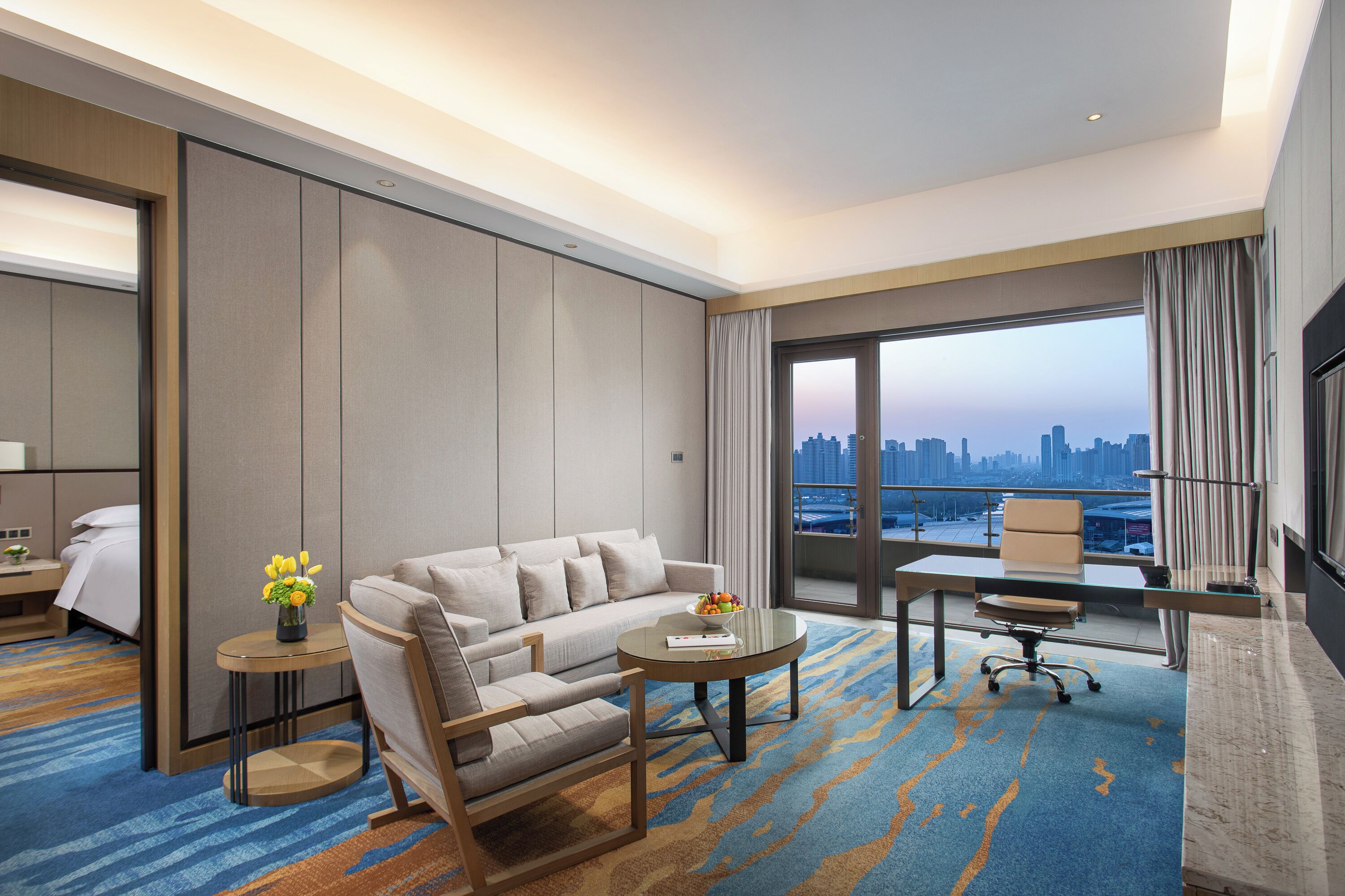 1 bedroom, premium bedding, minibar, in-room safe