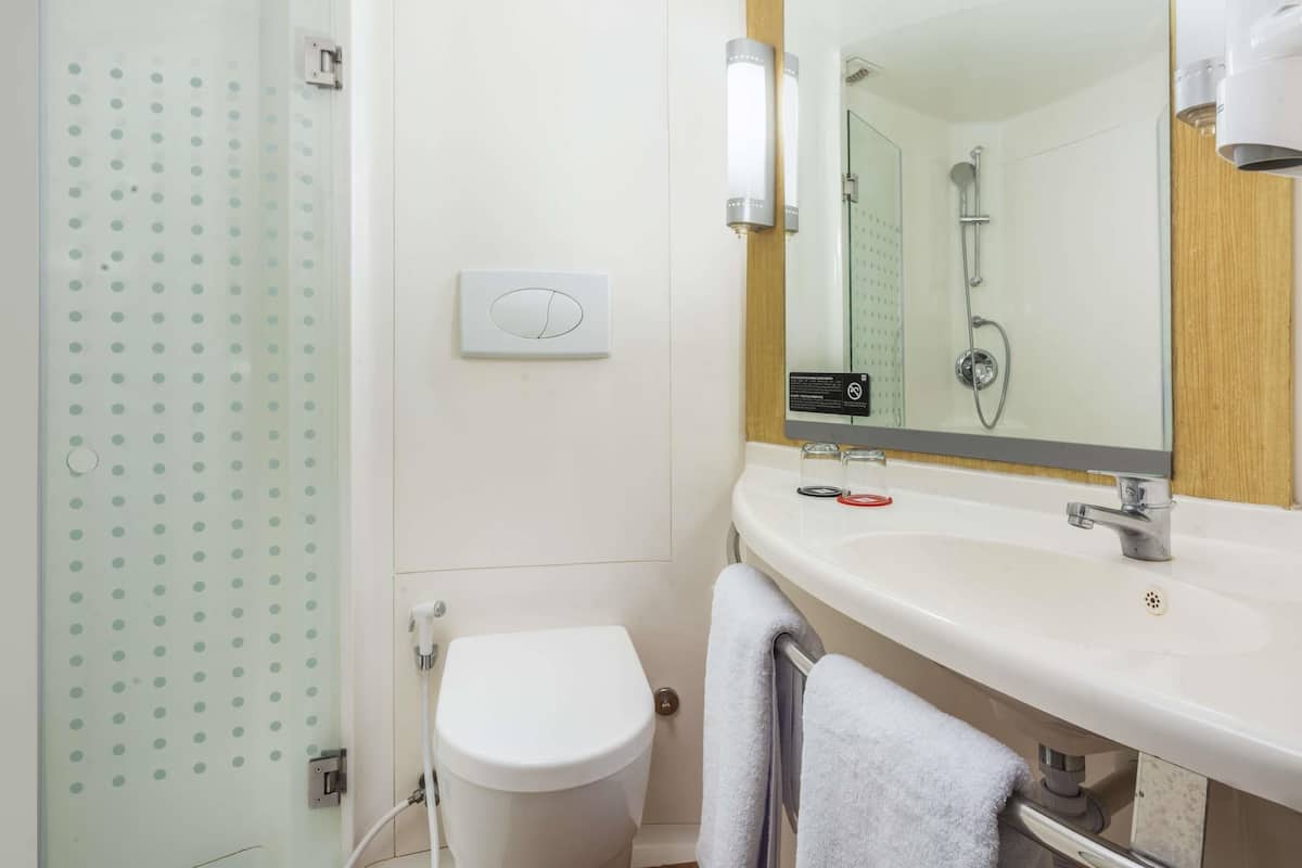 In-room safe, desk, laptop workspace, blackout drapes