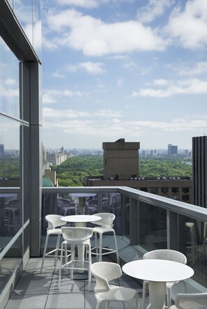 Outdoor banquet area - Residence Inn New York Manhattan/Central Park (New York)