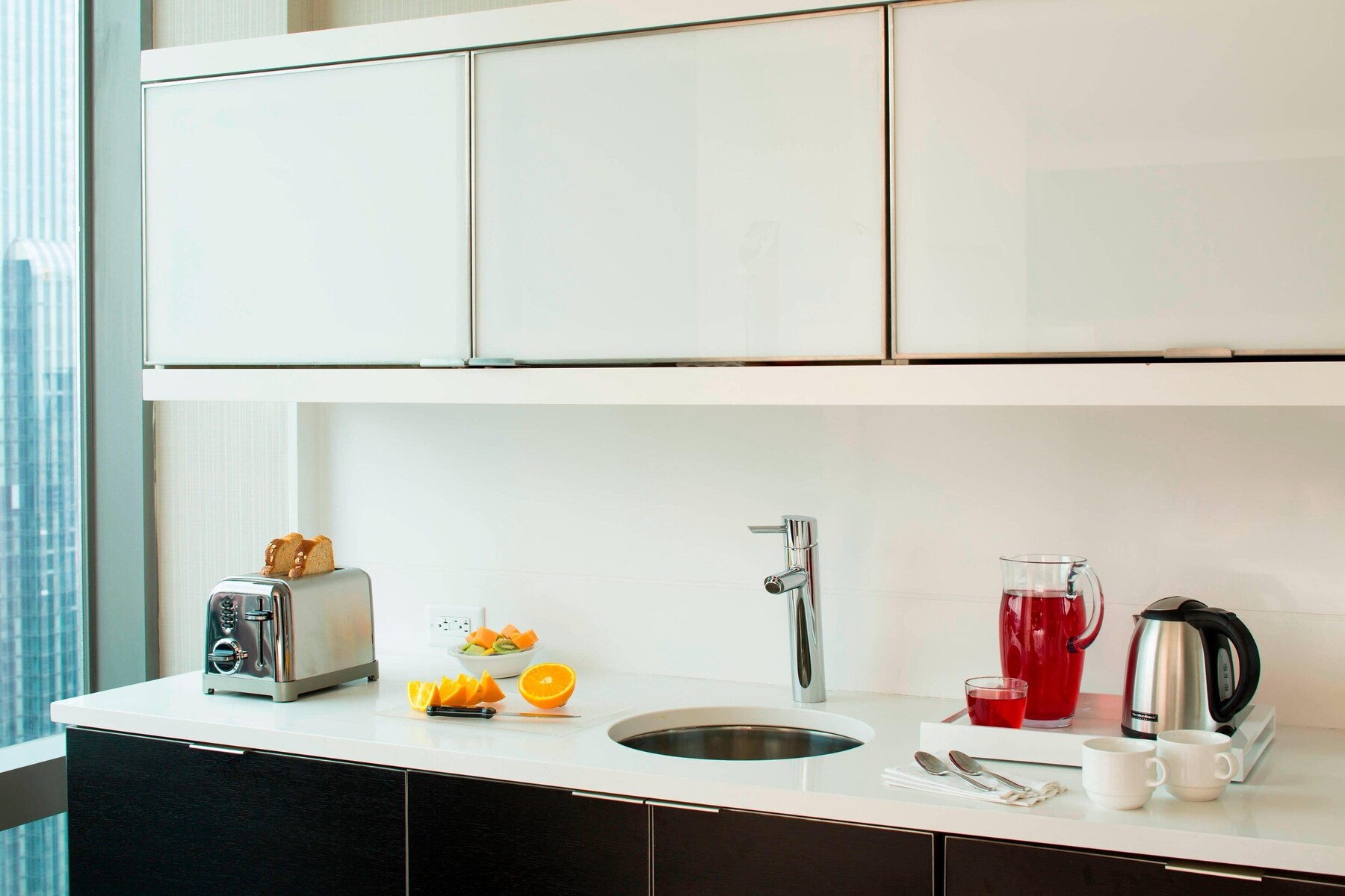 Coffee/tea maker, fridge, microwave, dishwasher