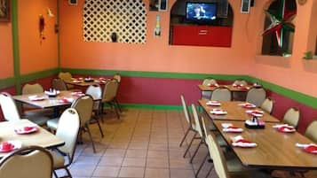 Lunch and dinner served, Mexican cuisine