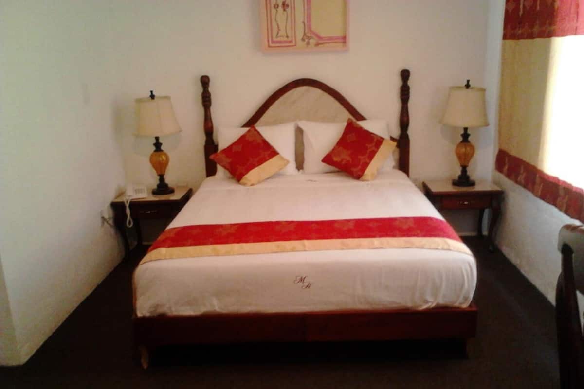 Double Room | Free WiFi, bed sheets