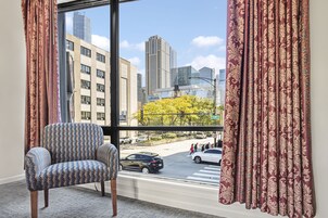 套房, 1 張特大雙人床及 1 張梳化床 | 客房景觀