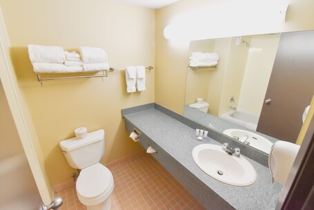 Canad Inns Destination Centre Garden City - Image 23