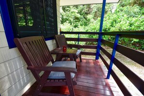 Bungalow, 1 Queen-Bett, Meerblick | Terrasse/Patio