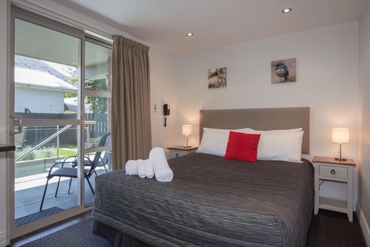 Eenvoudige studio, 1 tweepersoonsbed | Een strijkplank/strijkijzer, babybedden, gratis wifi, beddengoed