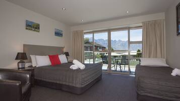 Studio, Mountain View | Iron/ironing board, cots/infant beds, free WiFi, bed sheets