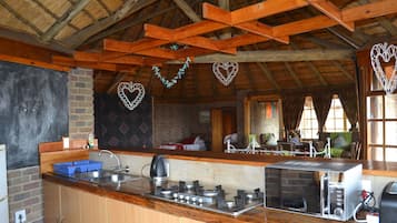 シャレー (Ouhout Chalet) | リビング エリア