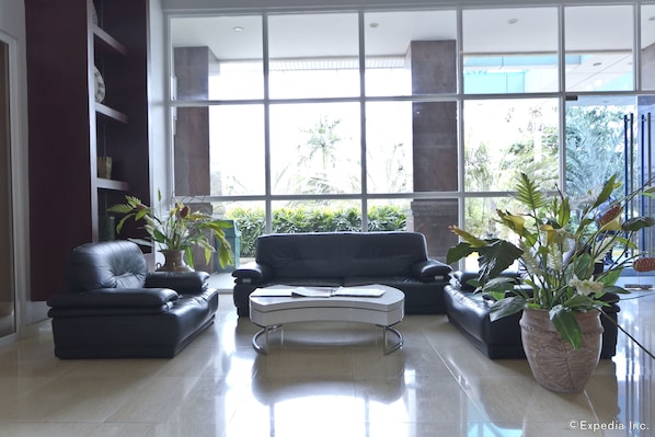Interior - La Mirada Hotel (Lapu-Lapu)