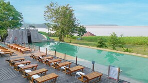 Piscina externa